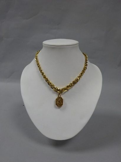 Collier à maillons tressés en chute en or...