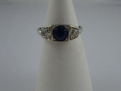 Bague monture en or gris (750) ornée d'un...