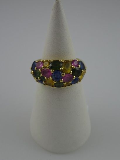 Bague jonc en or jaune (750) ornée de pierres...
