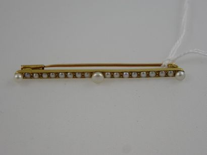 Broche barrette en or jaune (750) ornée de...