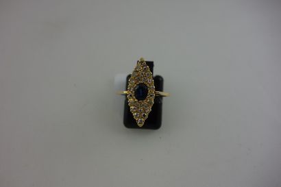 Bague marquise monture en or jaune (750)...