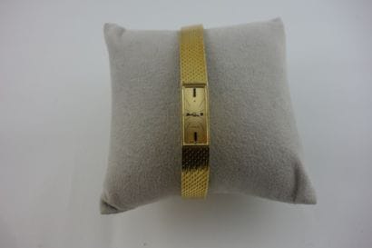 OMEGA
Montre bracelet de dame en or jaune...