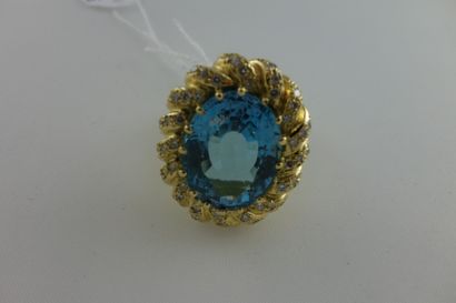 Importante bague monture en or jaune (750)...