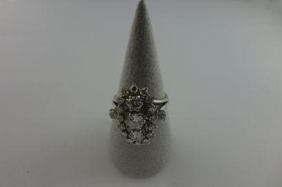 Bague en or gris (750) ornée d'un diamant...
