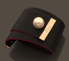 DIOR
Bracelet manchette en cuir noir à bordure...