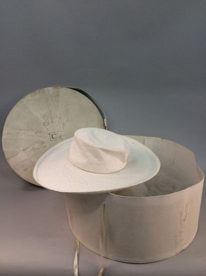 CHRISTIAN DIOR
Chapeau de mariage blanc et...