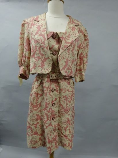 NINA RICCI HAUTE BOUTIQUE PARIS
Ensemble...