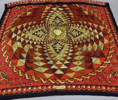 HERMES Paris
Carré en twill de soie. 

A...