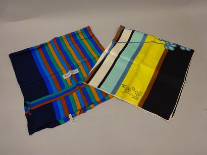 YVES SAINT LAURENT
Lot comprenant deux foulards...