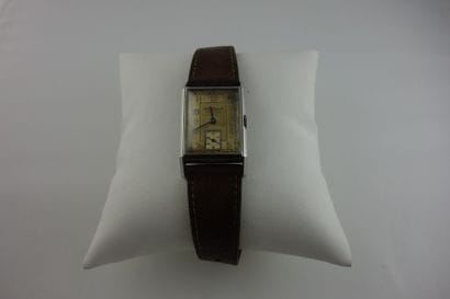 JAEGER LE COULTRE
Montre bracelet d'homme....