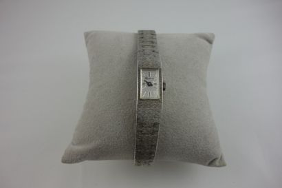 LEVERINE
Montre bracelet de dame en argent...