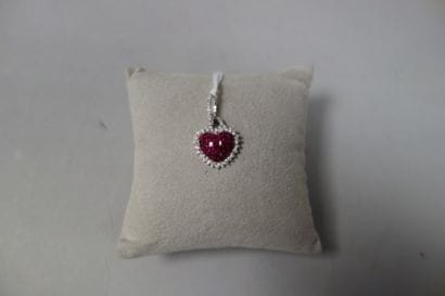 Pendentif coeur en or gris (750) orné de...