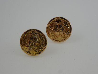Paire de boutons de col en or jaune (750)...