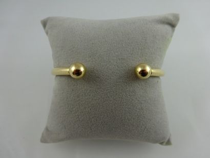 Bracelet jonc en or jaune (750). 

Poids:...