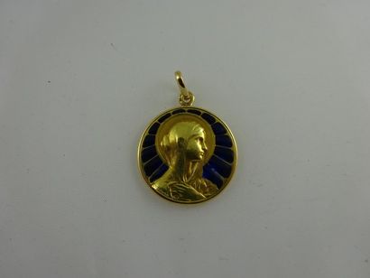 Médaille religieuse en or jaune (750) représentant...