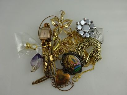 Petit lot de bijoux fantaisie en métal d...