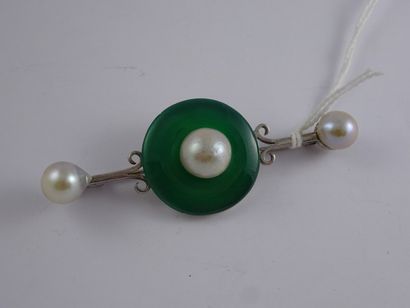 Broche ligne en argent (925) ornée au centre...