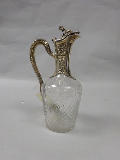 Carafe en verre moulé à godrons tors, en...