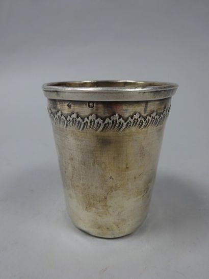Timbale à fond plat en argent (925) à motifs...