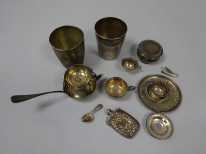 Lot argent (925) et (min 800) :
- petite...