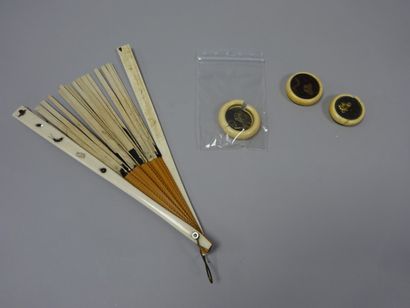JAPON

- Trois kagamibuta, le bol en ivoire...