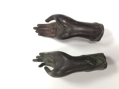 THAILANDE (Probablement).

Deux mains de...