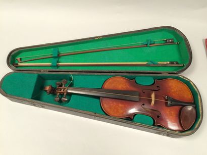 Violon signé Nicolas Bertholini et deux archets...