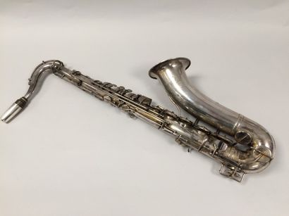Saxophone E. BUFFET breveté SGDG 14 rue Guilhem...