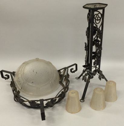 MULLER FRERES LUNEVILLE


Lustre en métal...