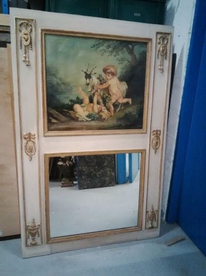 Trumeau composé d'un miroir rectangulaire...