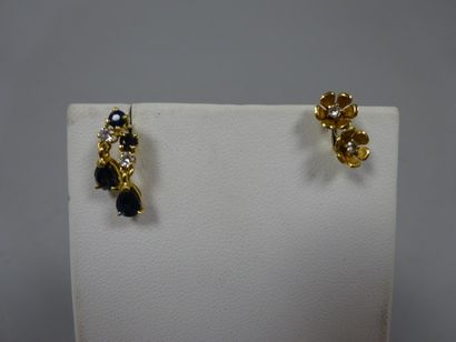 Lot de deux paires de puces d'oreilles en...