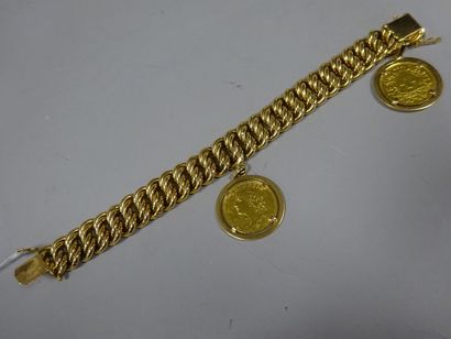 Bracelet souple à maille américaine en or...