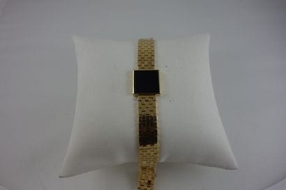 Bracelet souple à maille plate en or jaune...