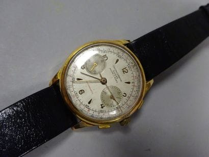 CHRONOGRAPHE SUISSE 
Montre bracelet d'homme....