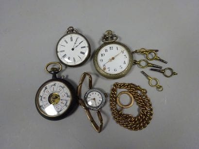 Lot de deux montres de gousset en argent...