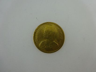 ASIE

Pièce en or jaune (750). 

Poids: 2,3...