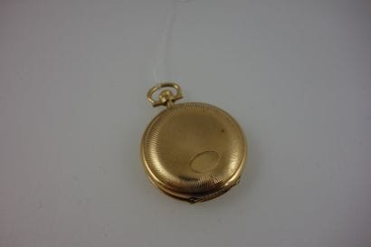 MOSER 
Montre de col savonnette en or jaune...