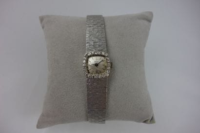 MP
Montre bracelet de dame en or gris (750)....
