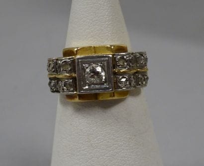 Bague style Tank en or jaune et gris (750)...