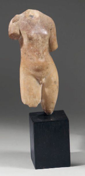 Kouros. Marbre patine d'origine. Représenté...
