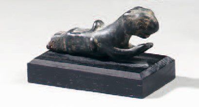 Manche de couteau ou de poignard. Bronze...