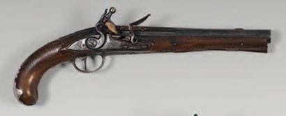 Pistolet d'arçon à silex transformé à percussion....