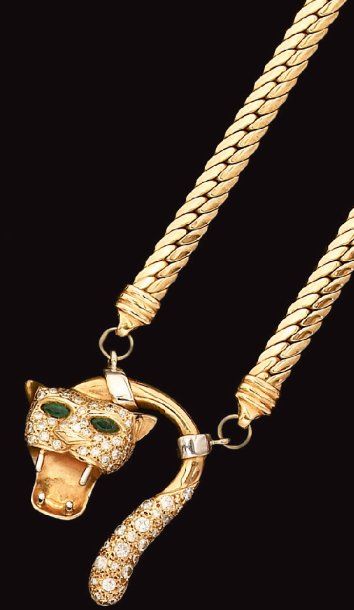 Collier souple en or jaune tressé de chevrons,...