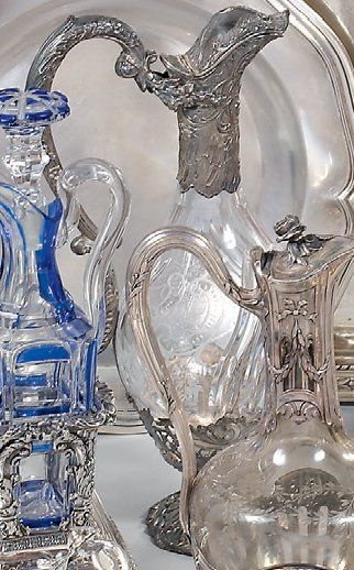 Aiguière en cristal taillé de cannelures...