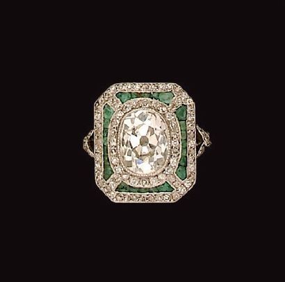 Bague en or gris ornée, en serti clos, d'un...
