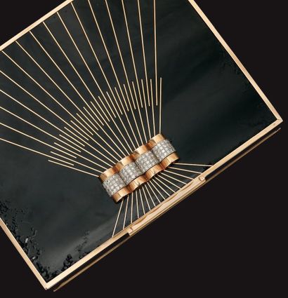 VAN CLEEF & ARPELS
Minaudière rectangulaire...
