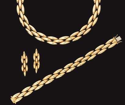 CARTIER
Parure en or jaune, modèle 
