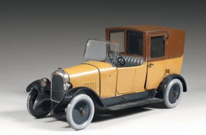 JOUET CITROEN 1/10 : Coupé de ville B 14,...