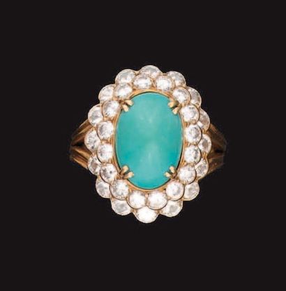 BOUCHERON
Bague ornée d'une turquoise cabochon...