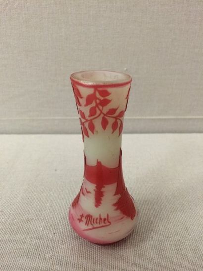 Petit vase soliflore en verre multicouche...